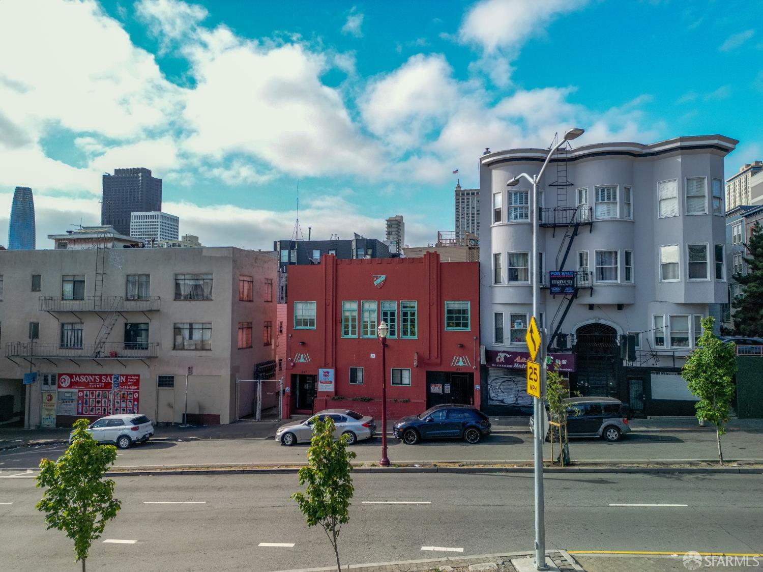 827 Broadway - Photo 2