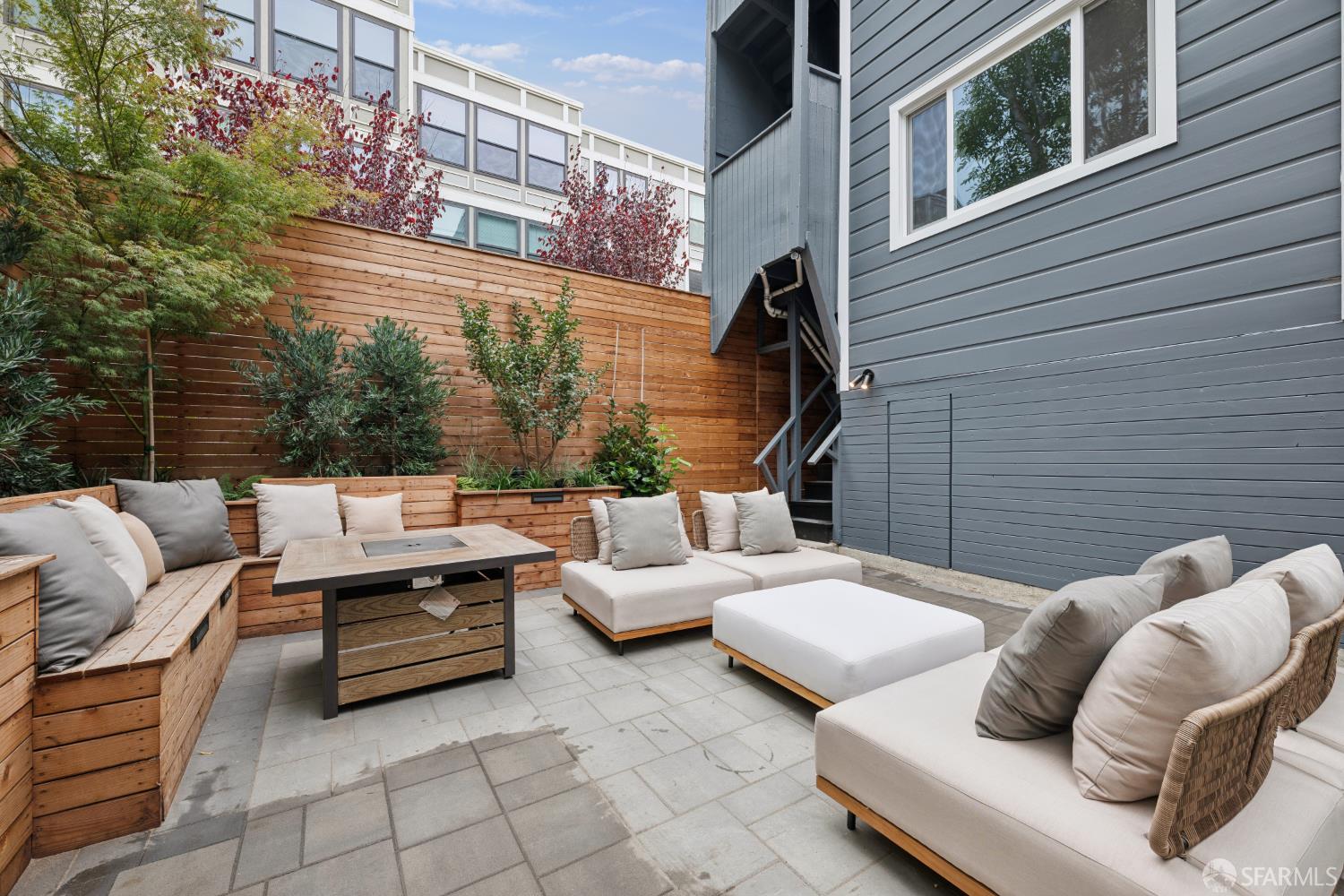 2067 Ofarrell Street - Photo 4