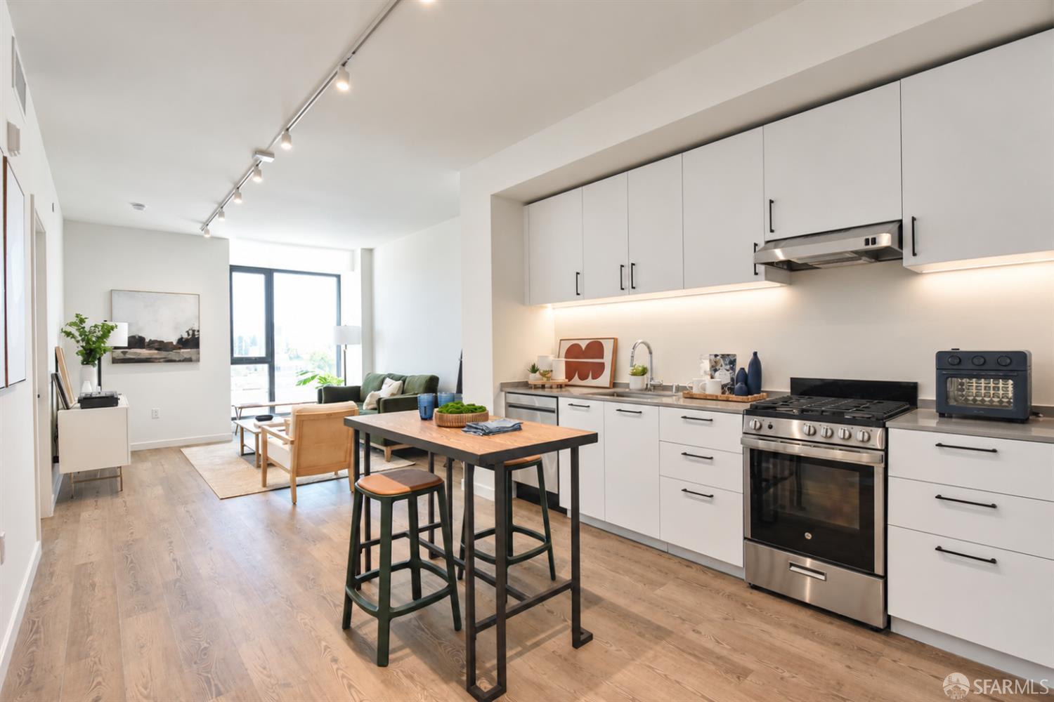 395 6th Street #511A - Photo 4