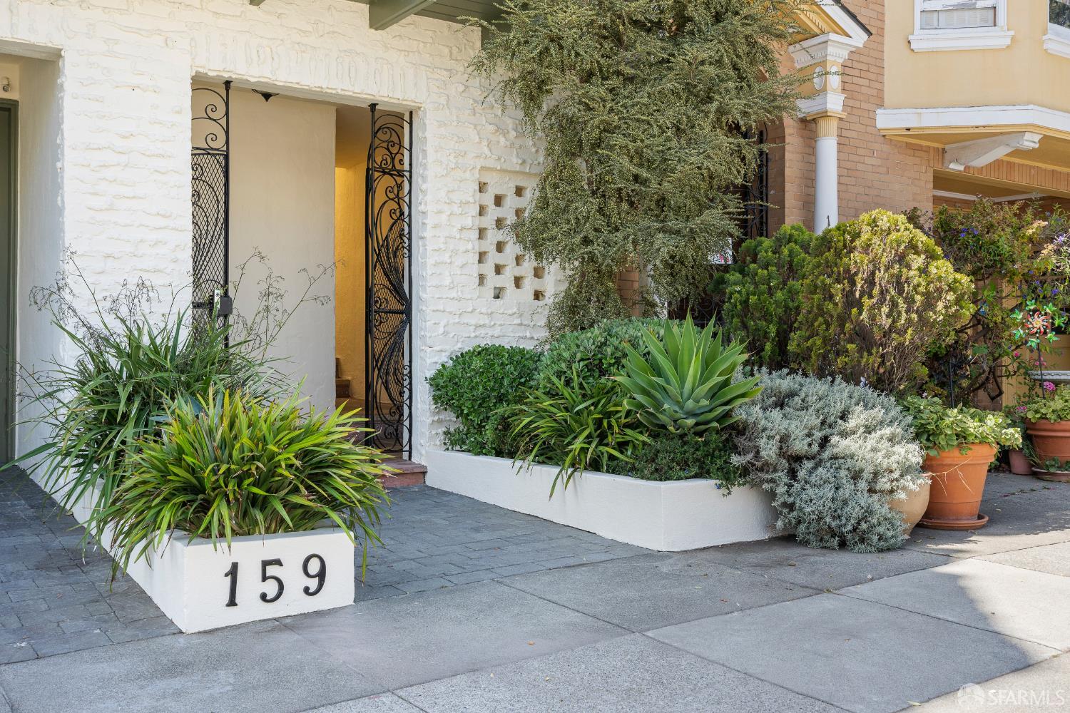 159 21st Avenue - Photo 4