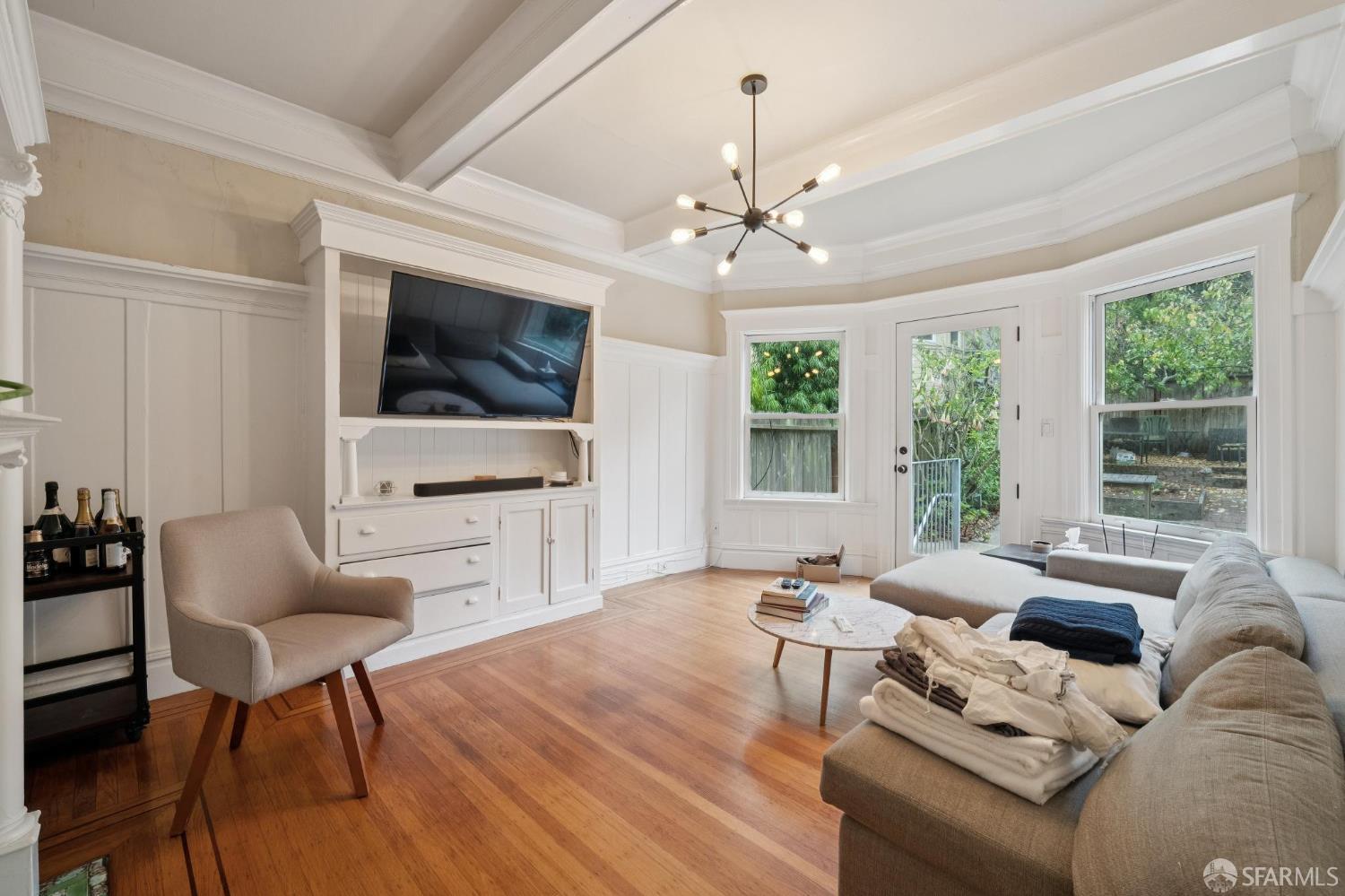 325-329 Webster Street - Photo 4