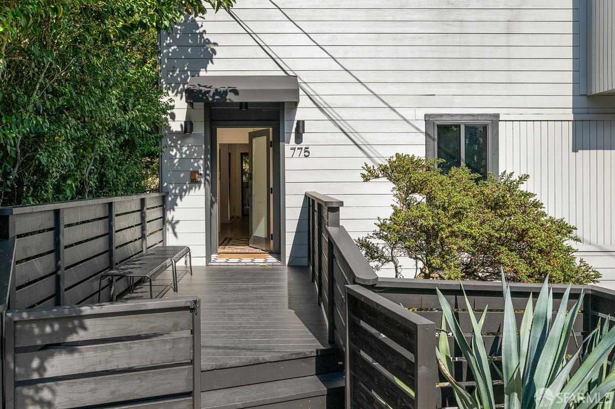 775 Congo Street - Photo 2