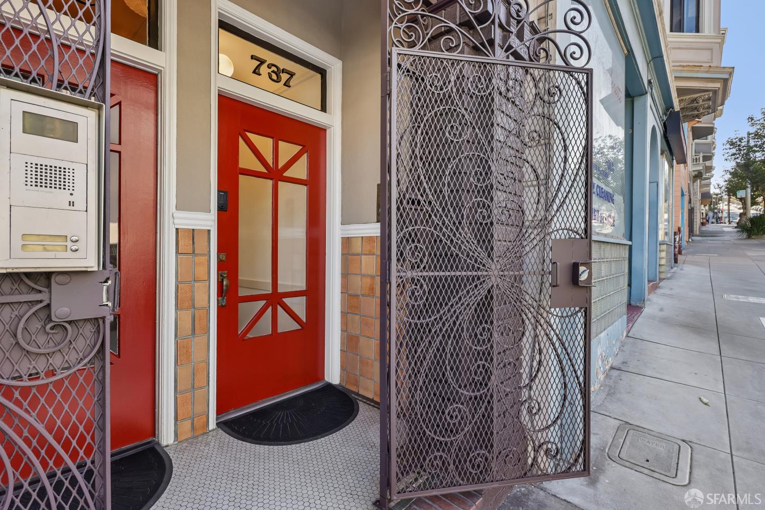 737 Union Street - Photo 3