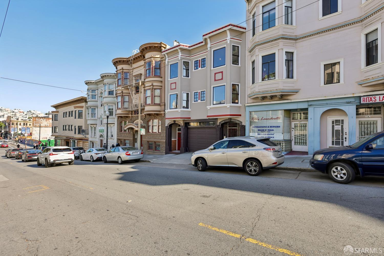 737 Union Street - Photo 2