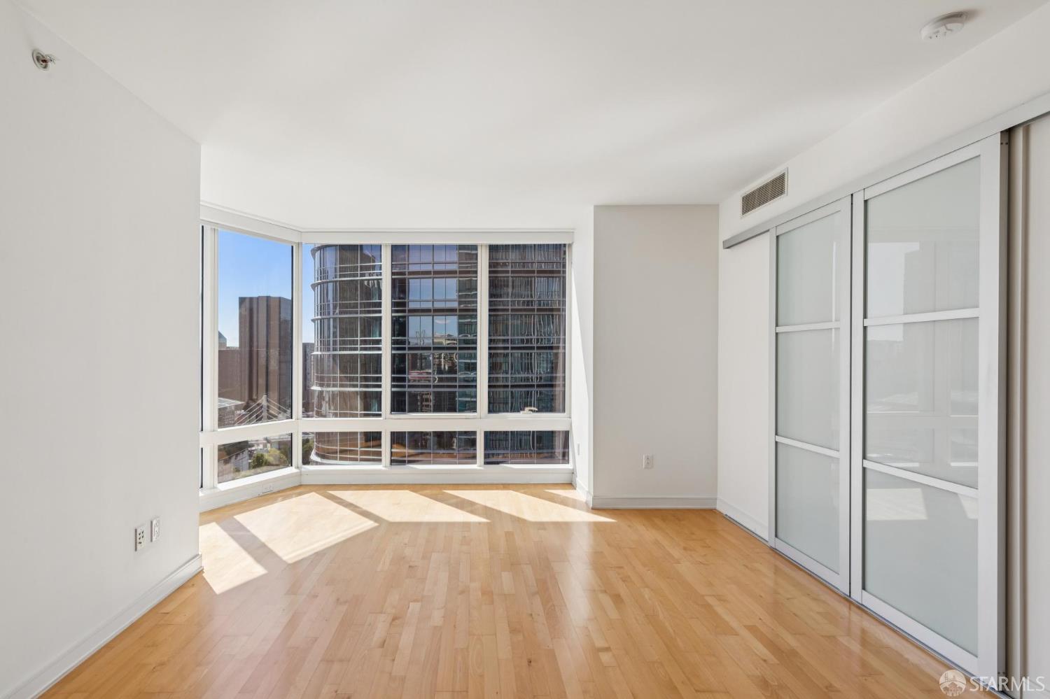 301 Mission Street #23H - Photo 2