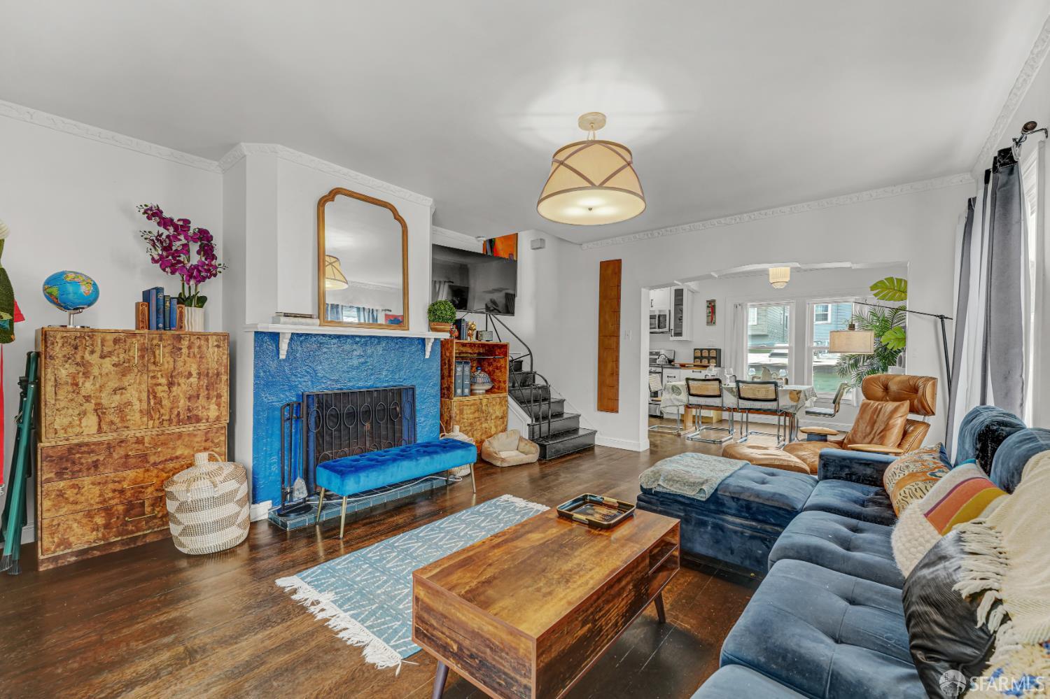 209 Theresa Street - Photo 3