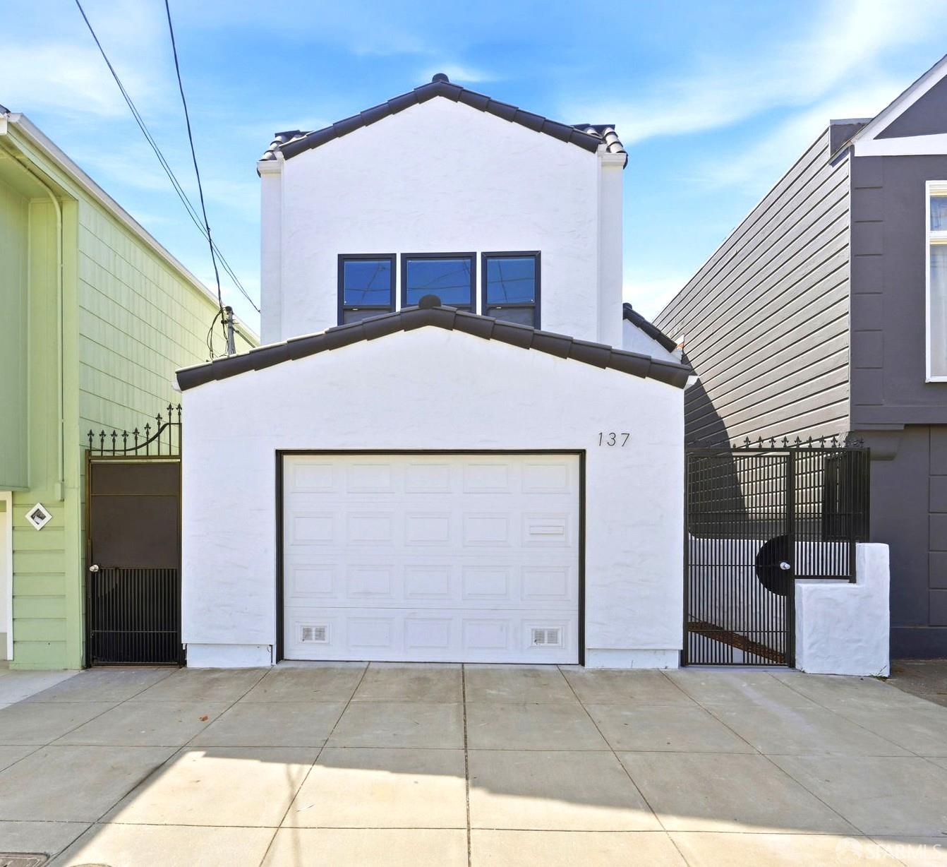 137 Arleta Avenue - Photo 2