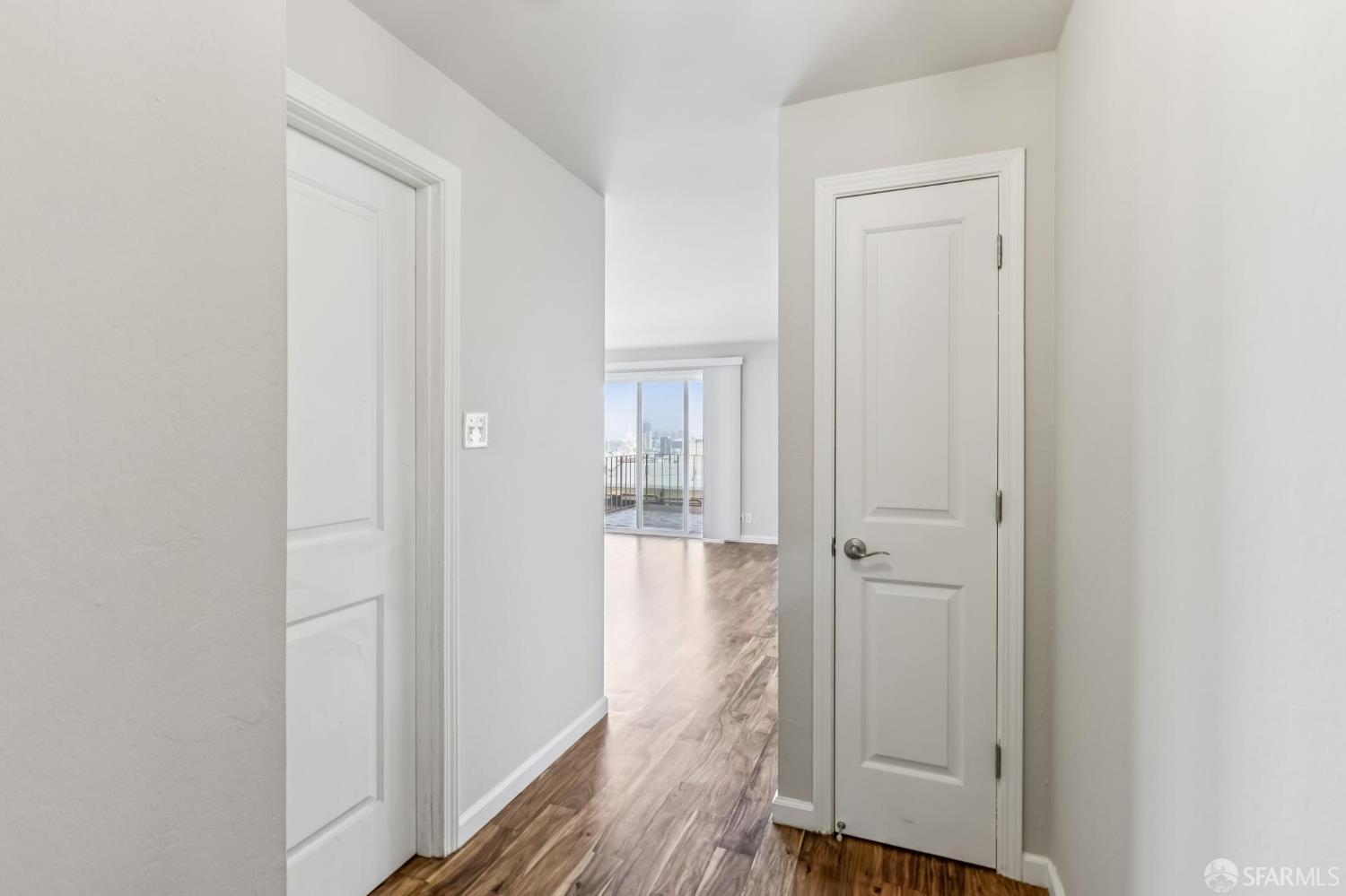 646 Corbett Avenue #402 - Photo 2