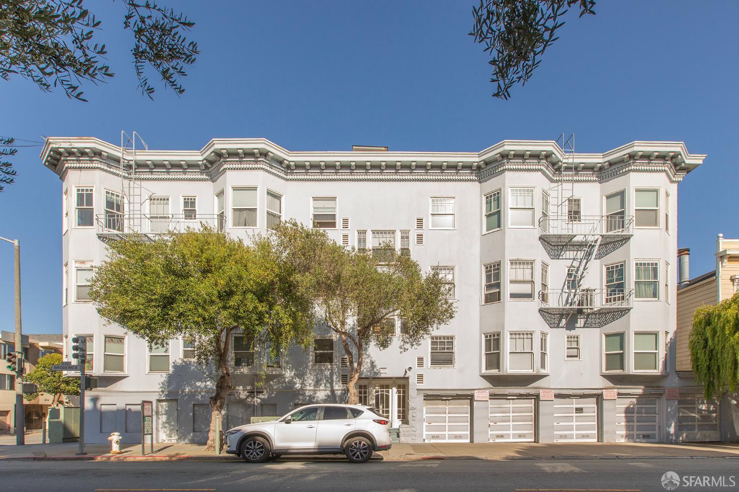1760 Broderick Street - Photo 2