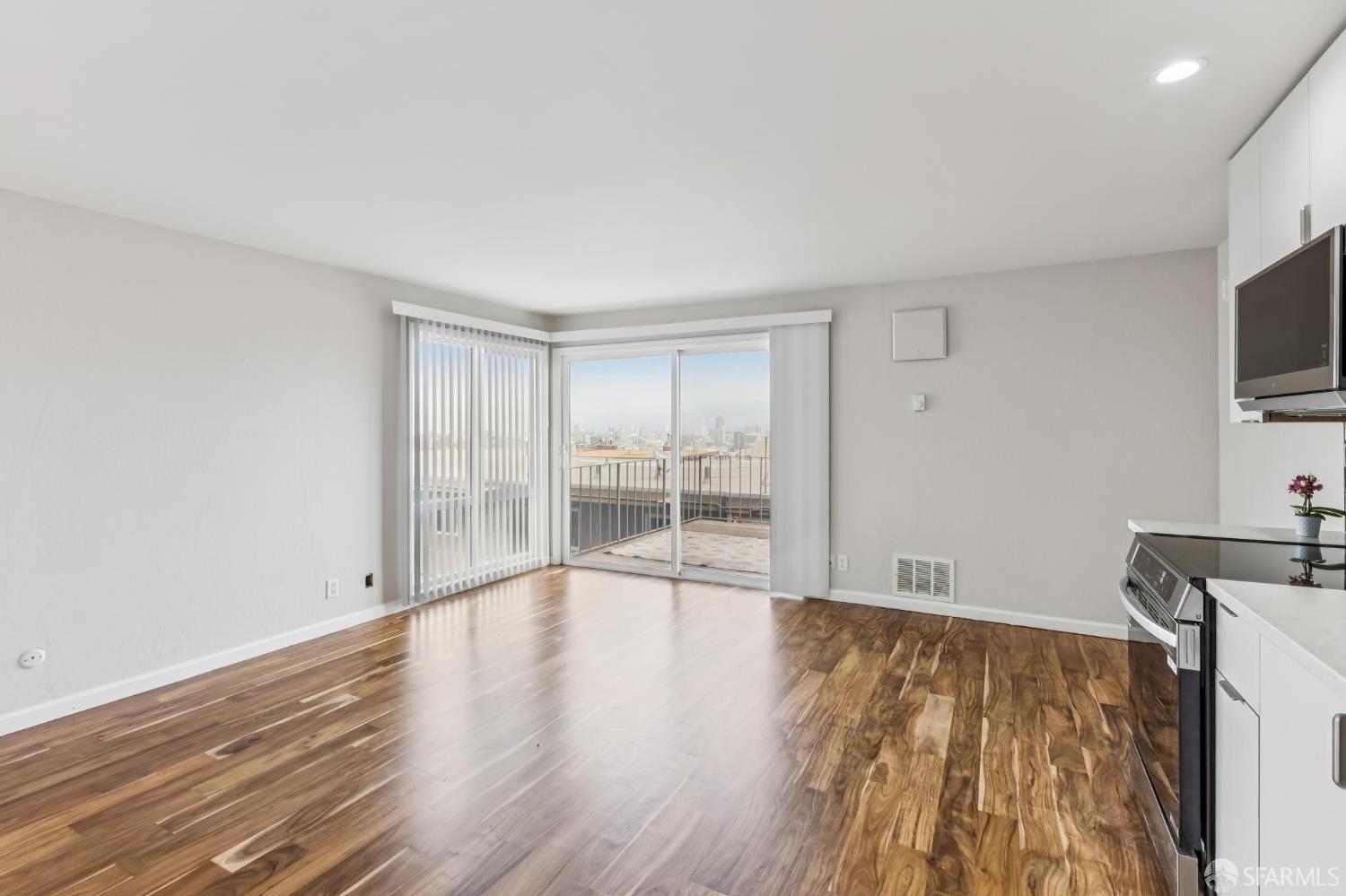 646 Corbett Avenue #402 - Main photo