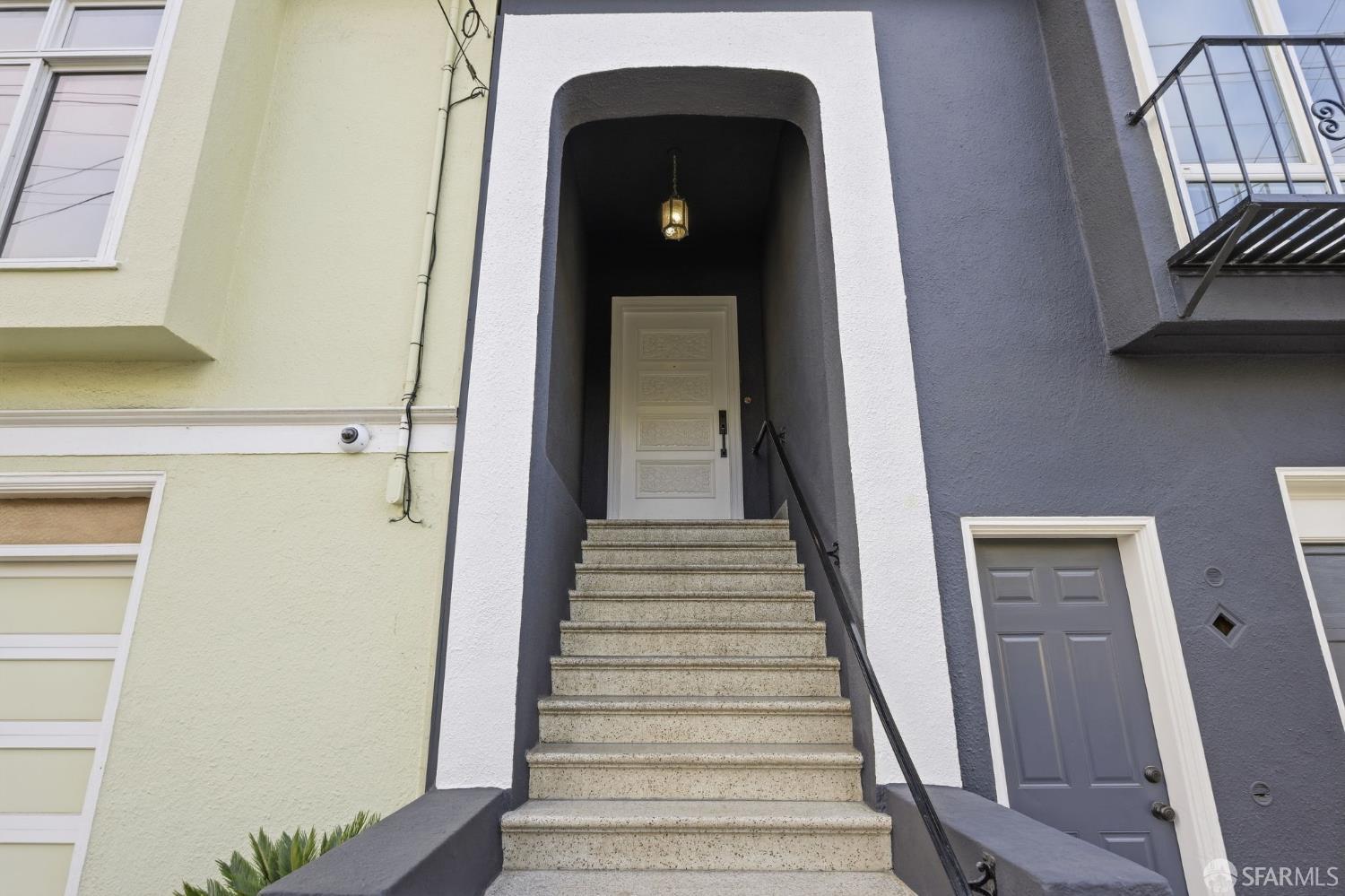 711 12th Avenue - Photo 4