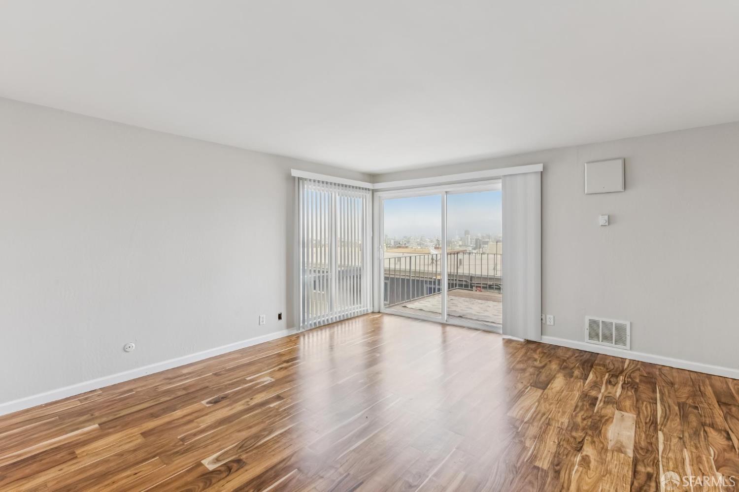 646 Corbett Avenue #402 - Photo 3