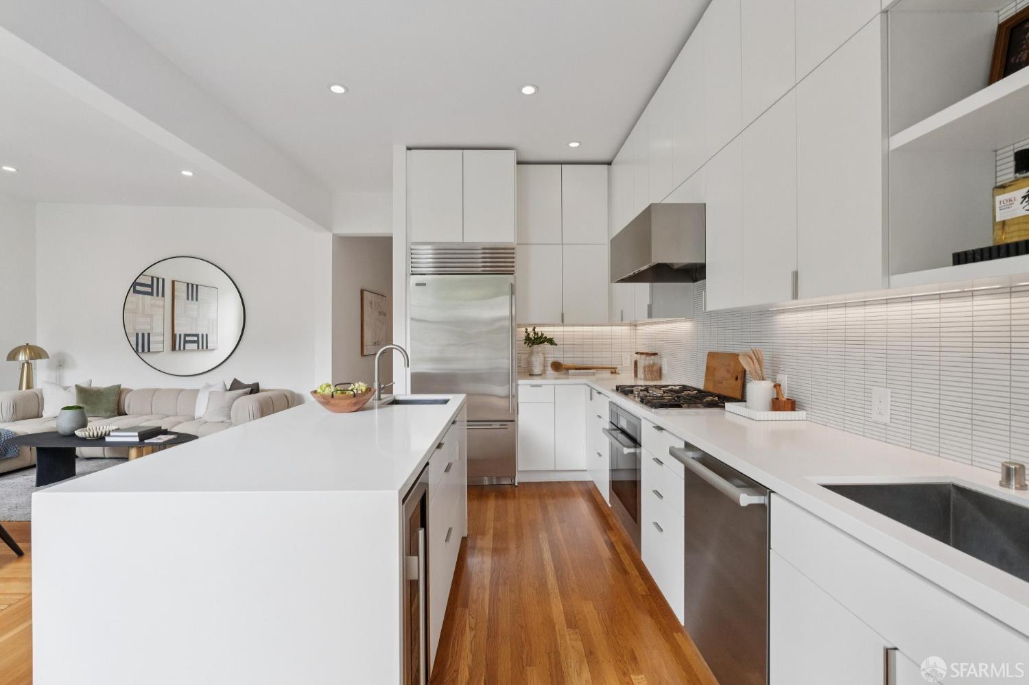 557 Dolores Street - Photo 2