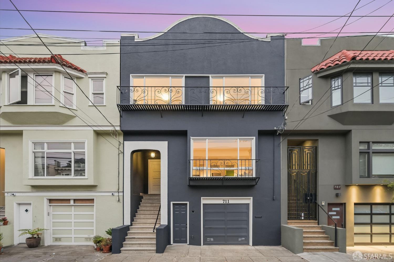 711 12th Avenue - Photo 2