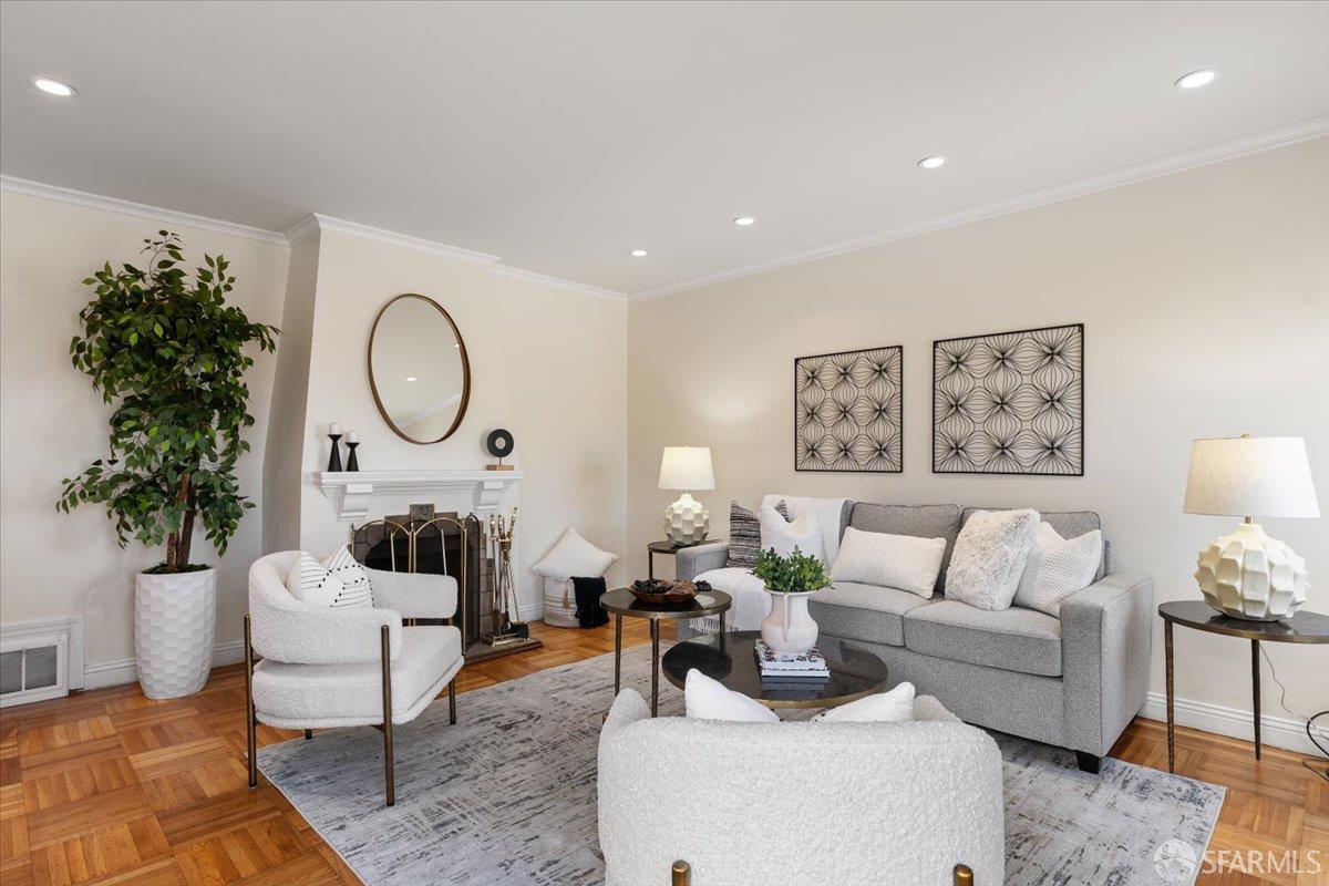 432 Corbett Avenue - Main photo