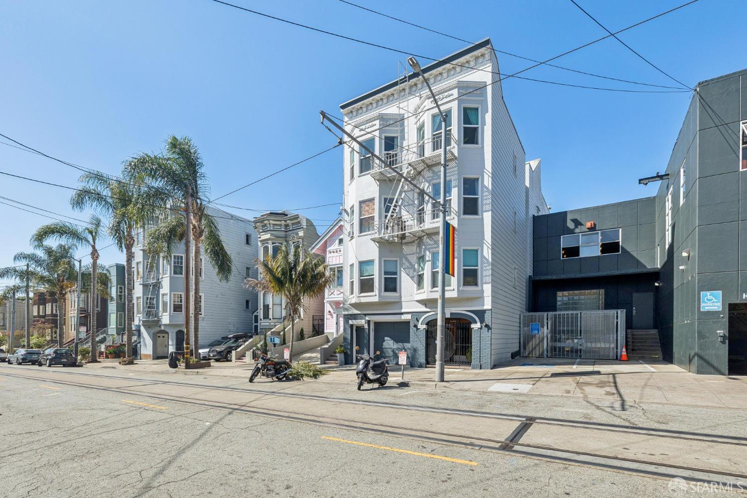 334 Noe Street - Photo 3
