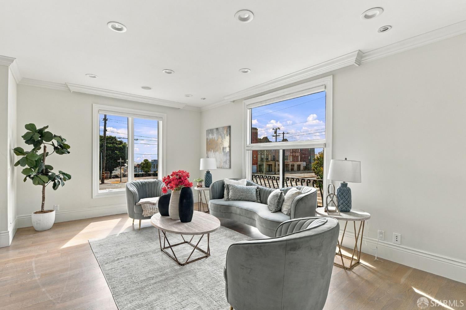 496 38th Avenue - Photo 2