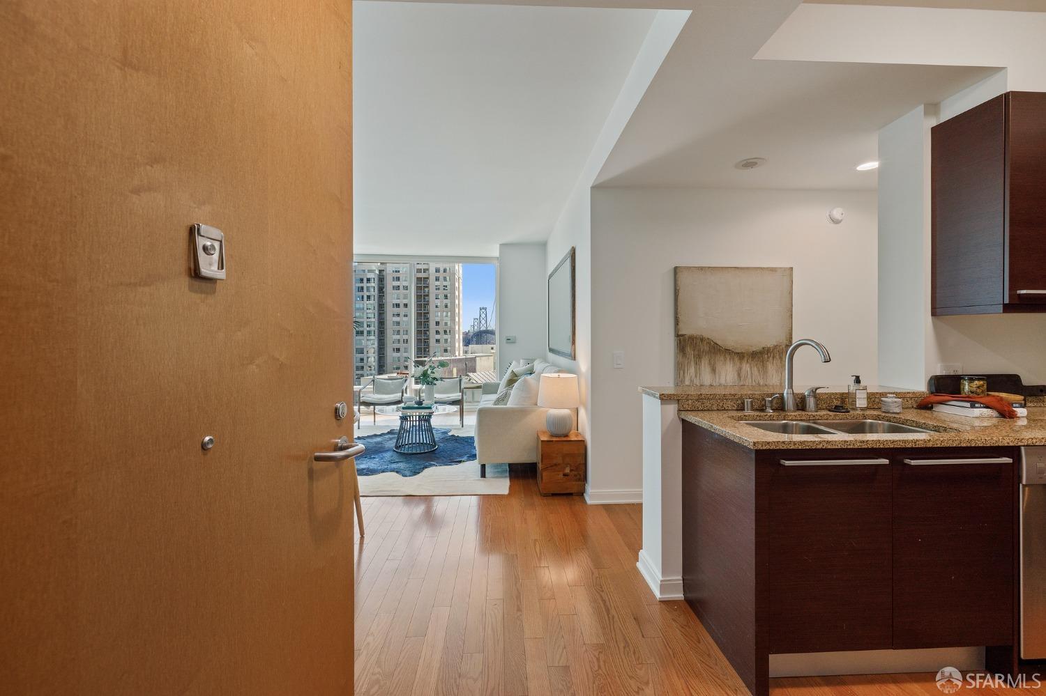 425 1st Street #1008 - Photo 4