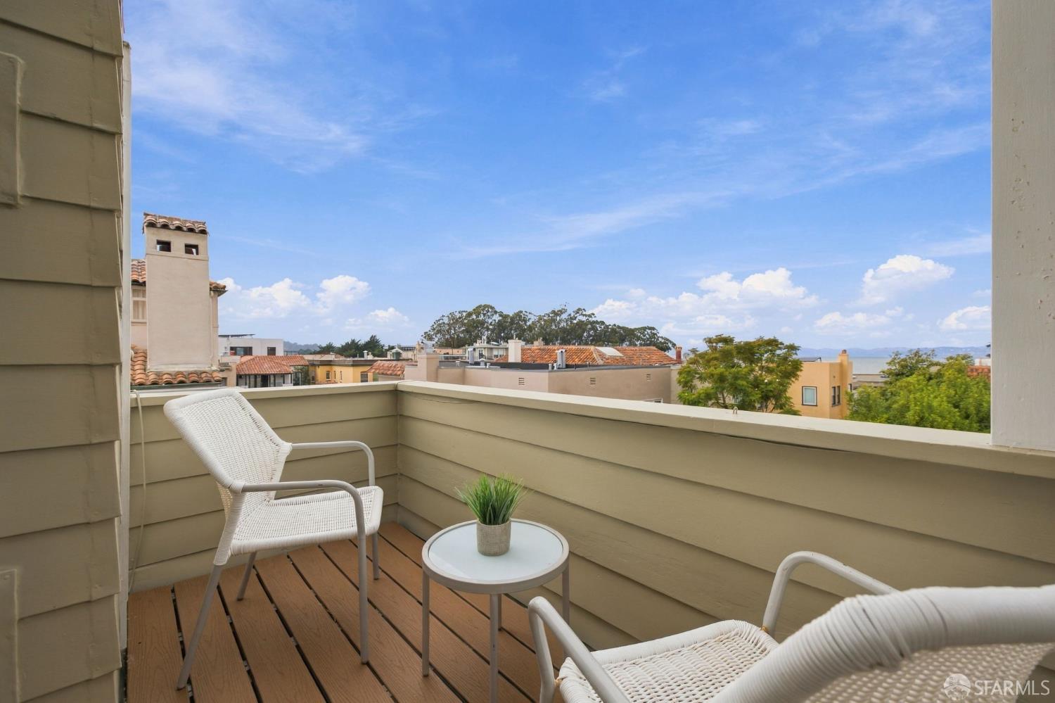2072 Jefferson Street - Photo 3