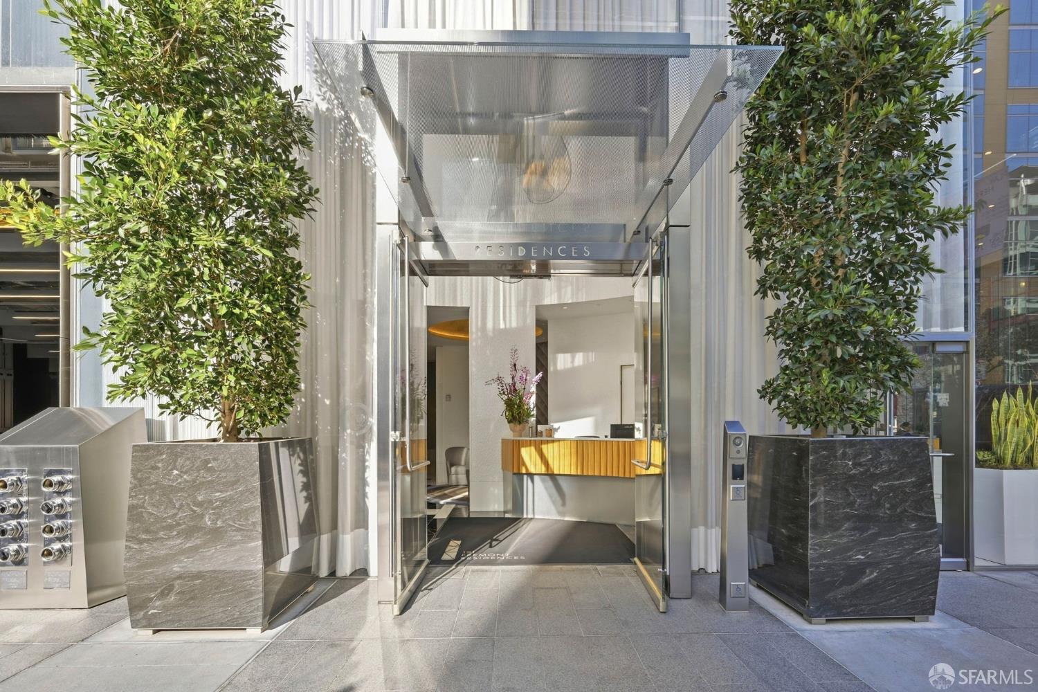 181 Fremont Street #54E - Photo 2