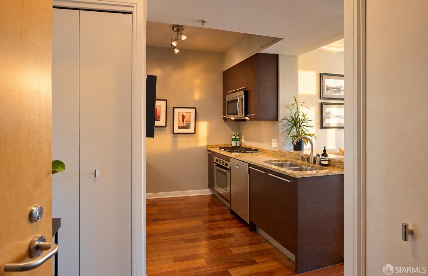 425 1st Street #2005 - Photo 2