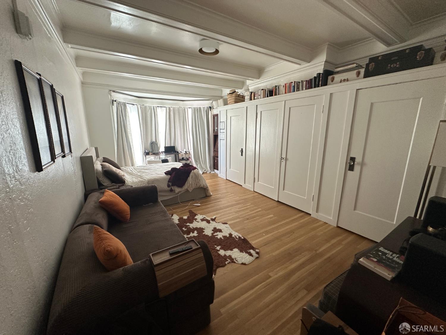 1451 Larkin Street - Photo 3