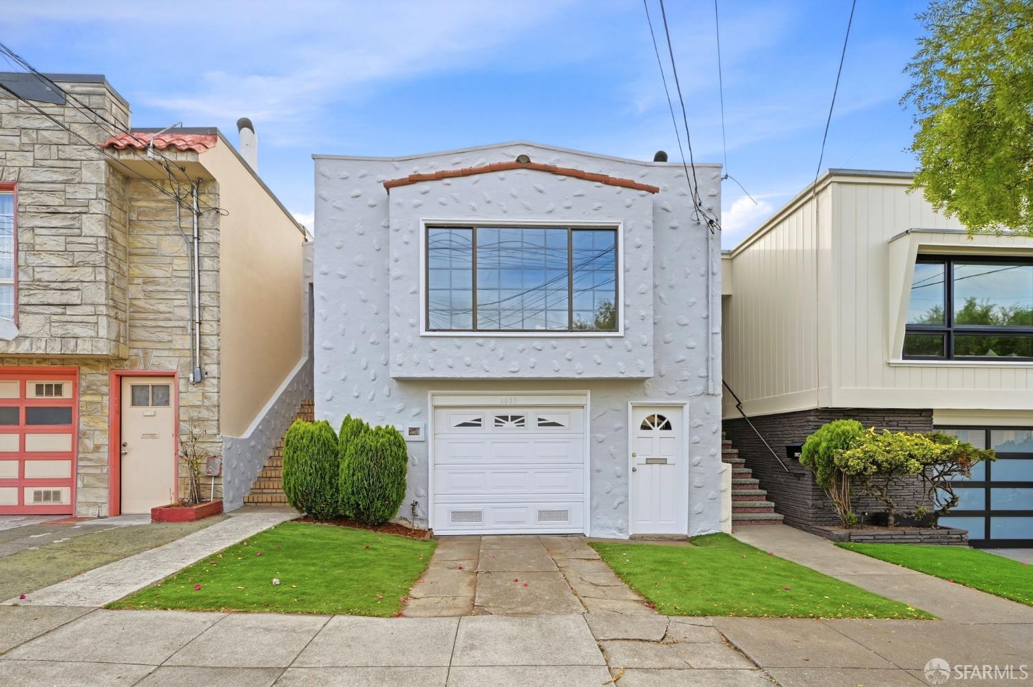 2027 21st Avenue - Main photo
