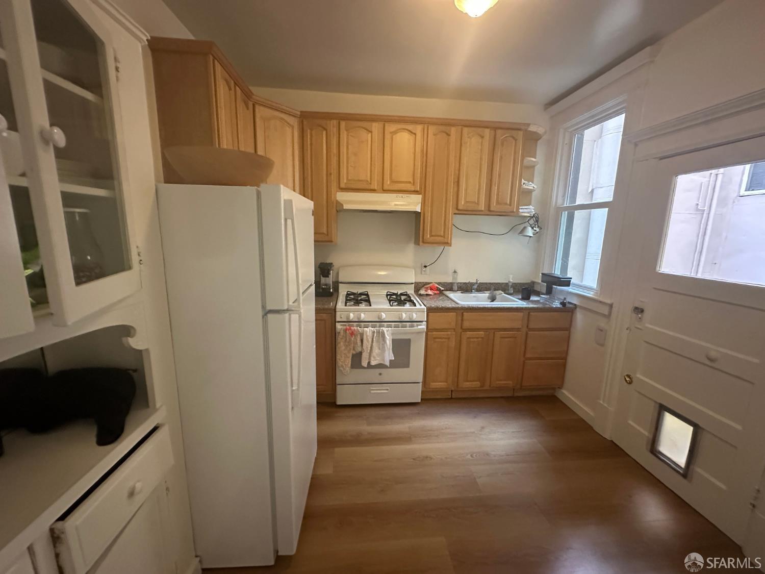 1451 Larkin Street - Photo 4