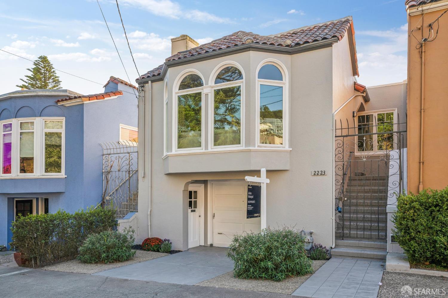 2223 14th Avenue - Photo 2