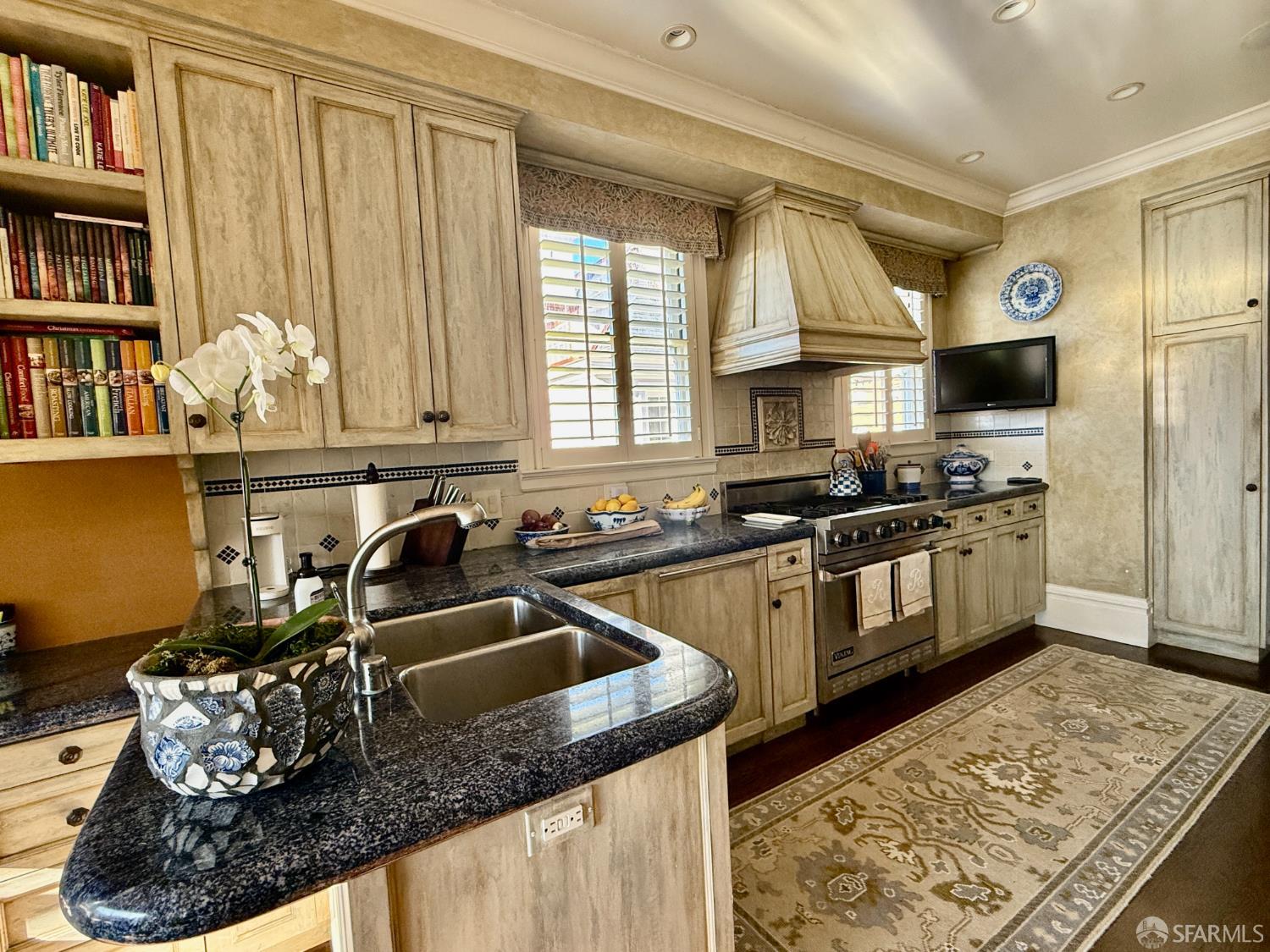 33 Walnut Street - Photo 4