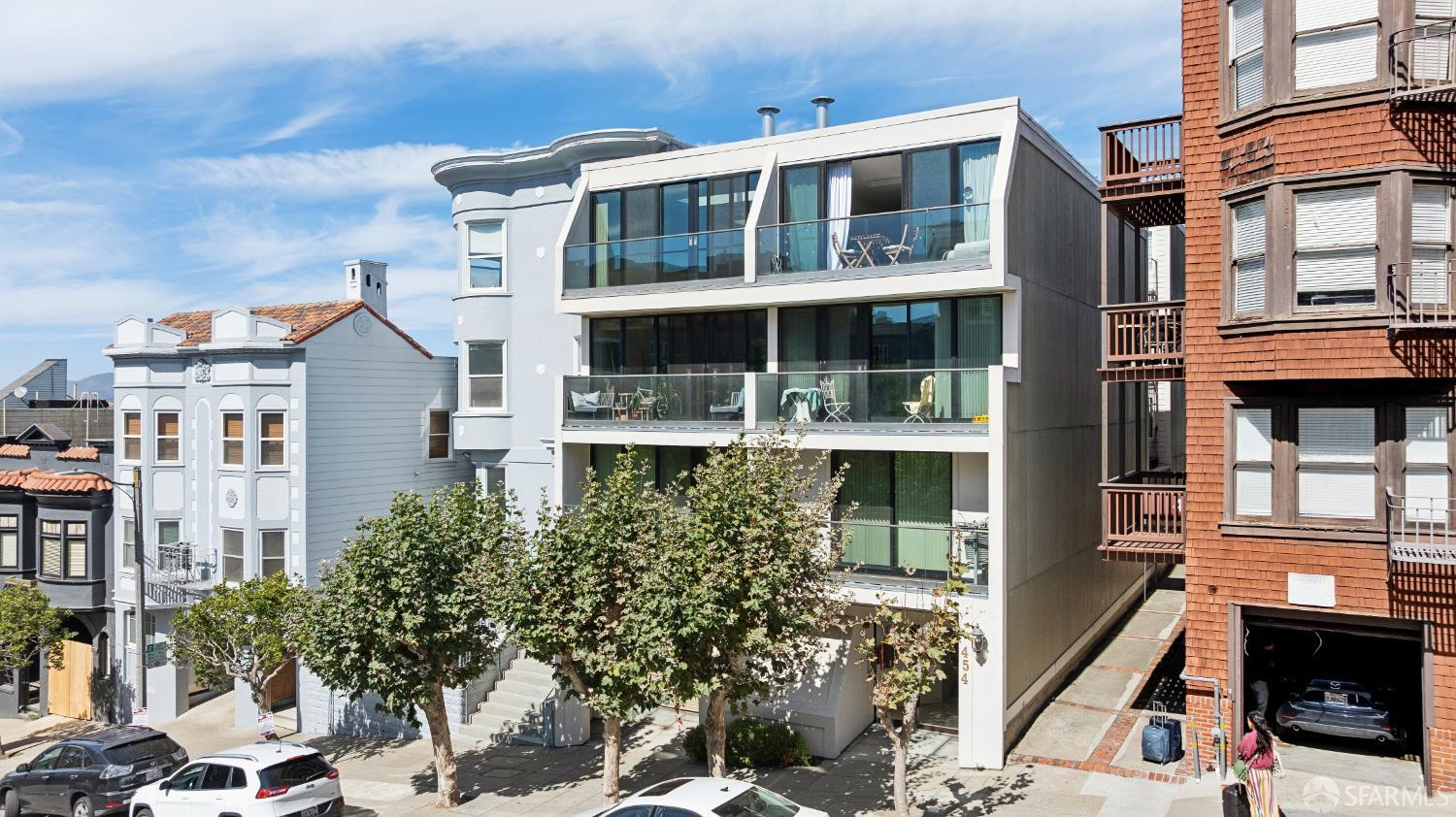 454 Lombard Street #9 - Photo 2