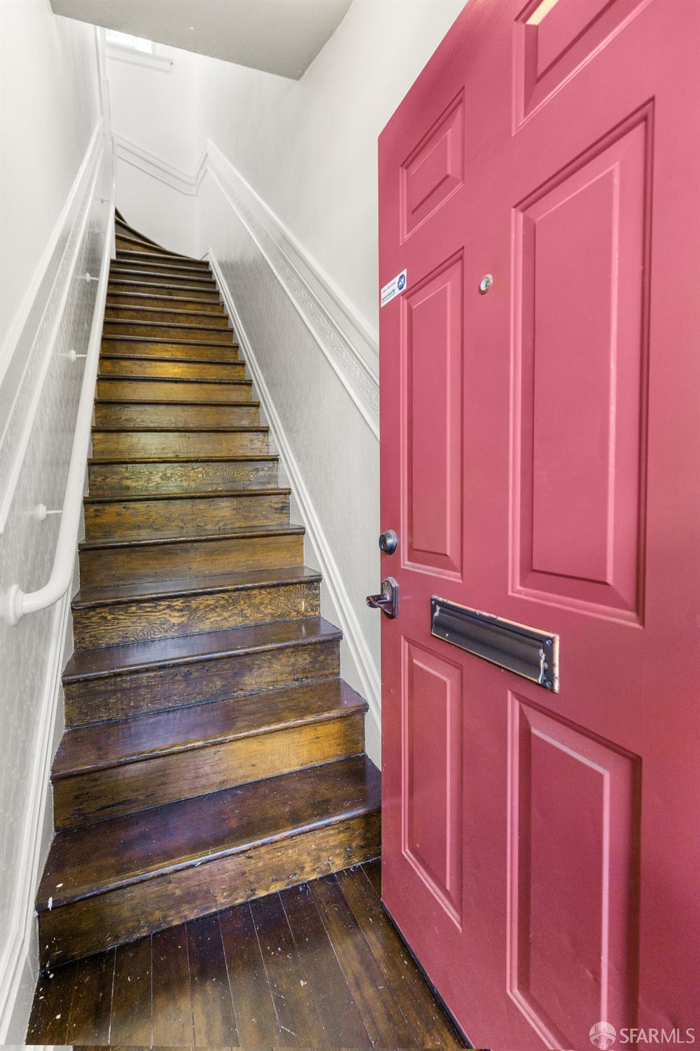 591 Francisco Street - Photo 4