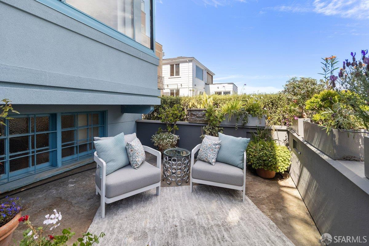 25 Montclair Terrace - Photo 3