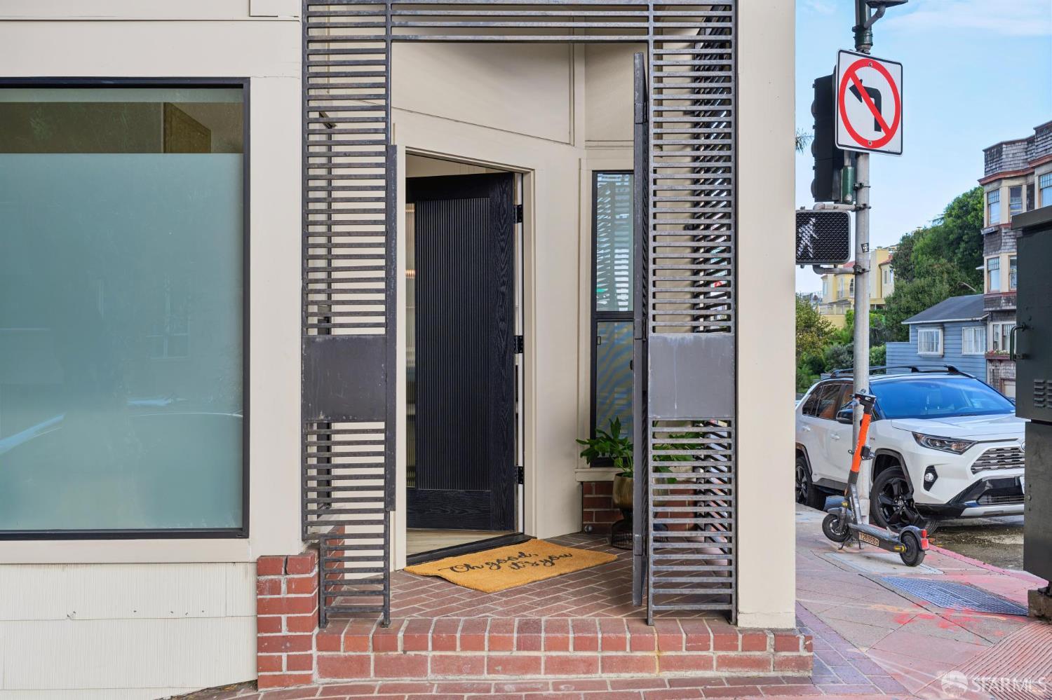 792 Bay Street - Photo 2