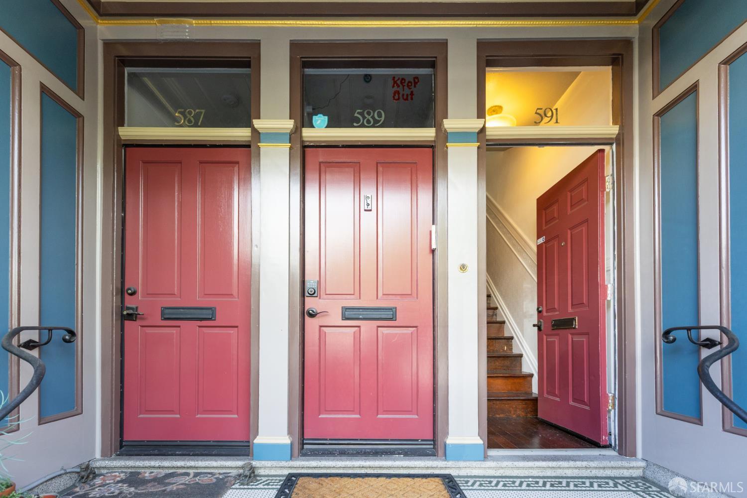 591 Francisco Street - Photo 3