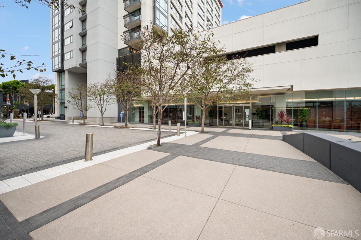 250 King Street #518 - Photo 2