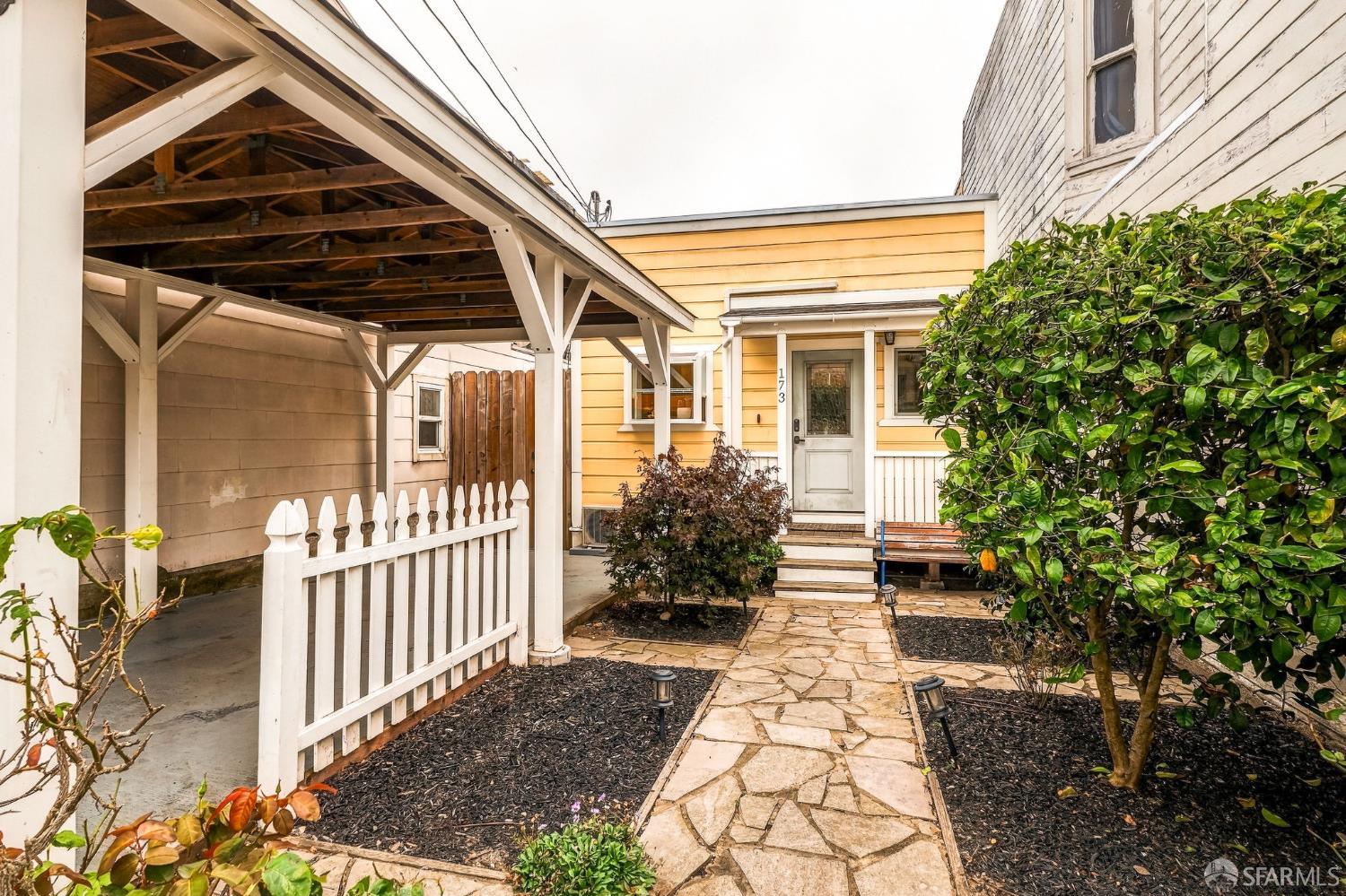 173 Farallones Street - Main photo
