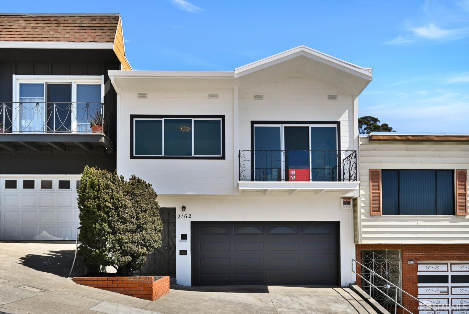 2162 14th Avenue - Main photo