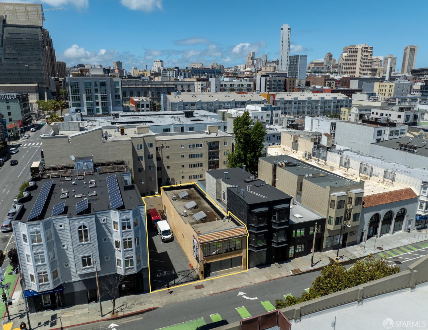 1088 Howard Street - Photo 2
