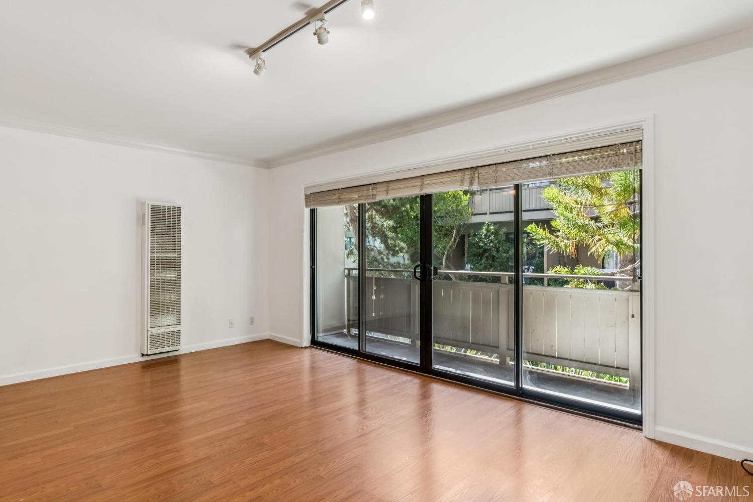 1817 California Street #2B - Photo 4