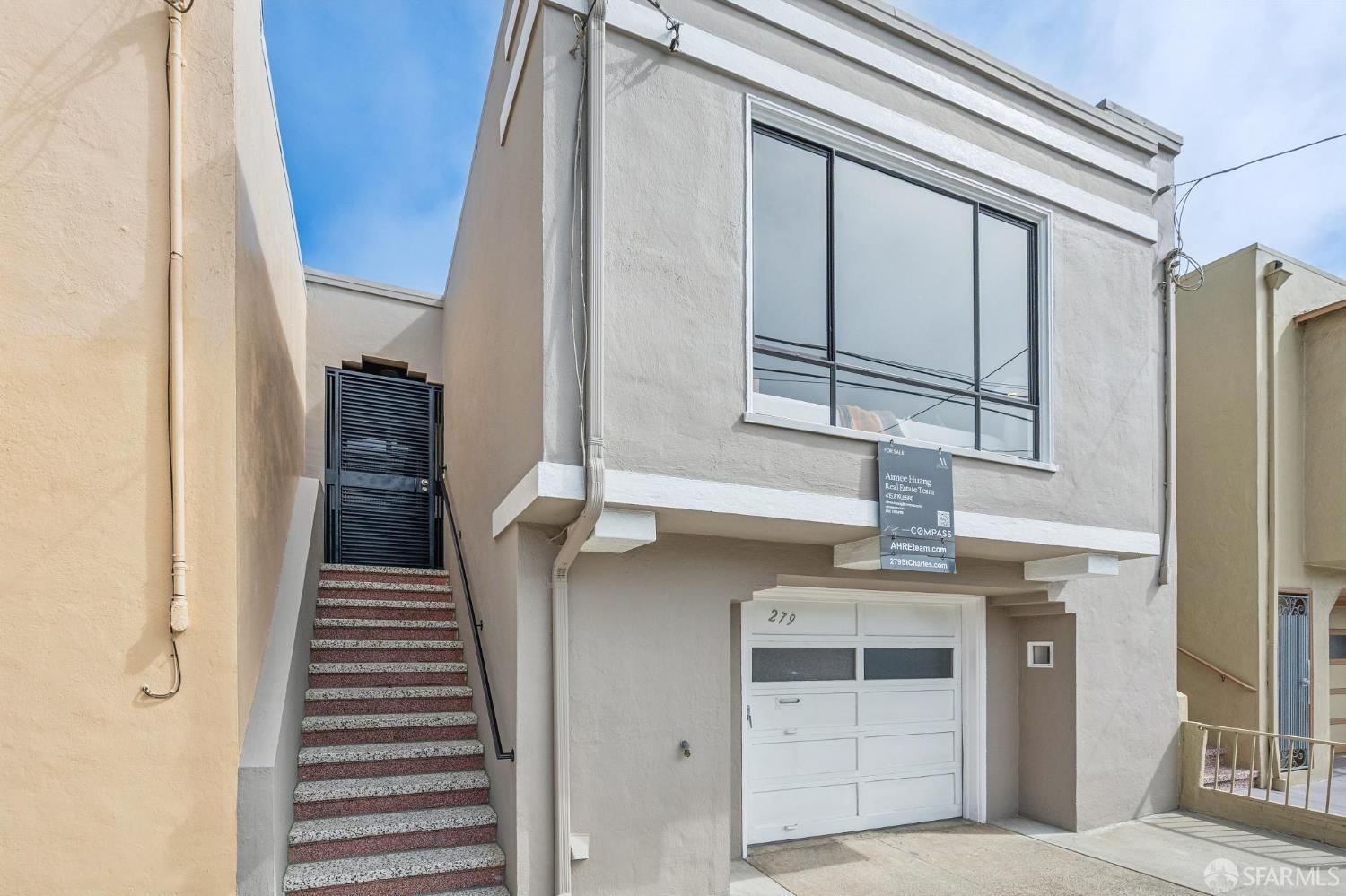 279 St Charles Avenue - Photo 4