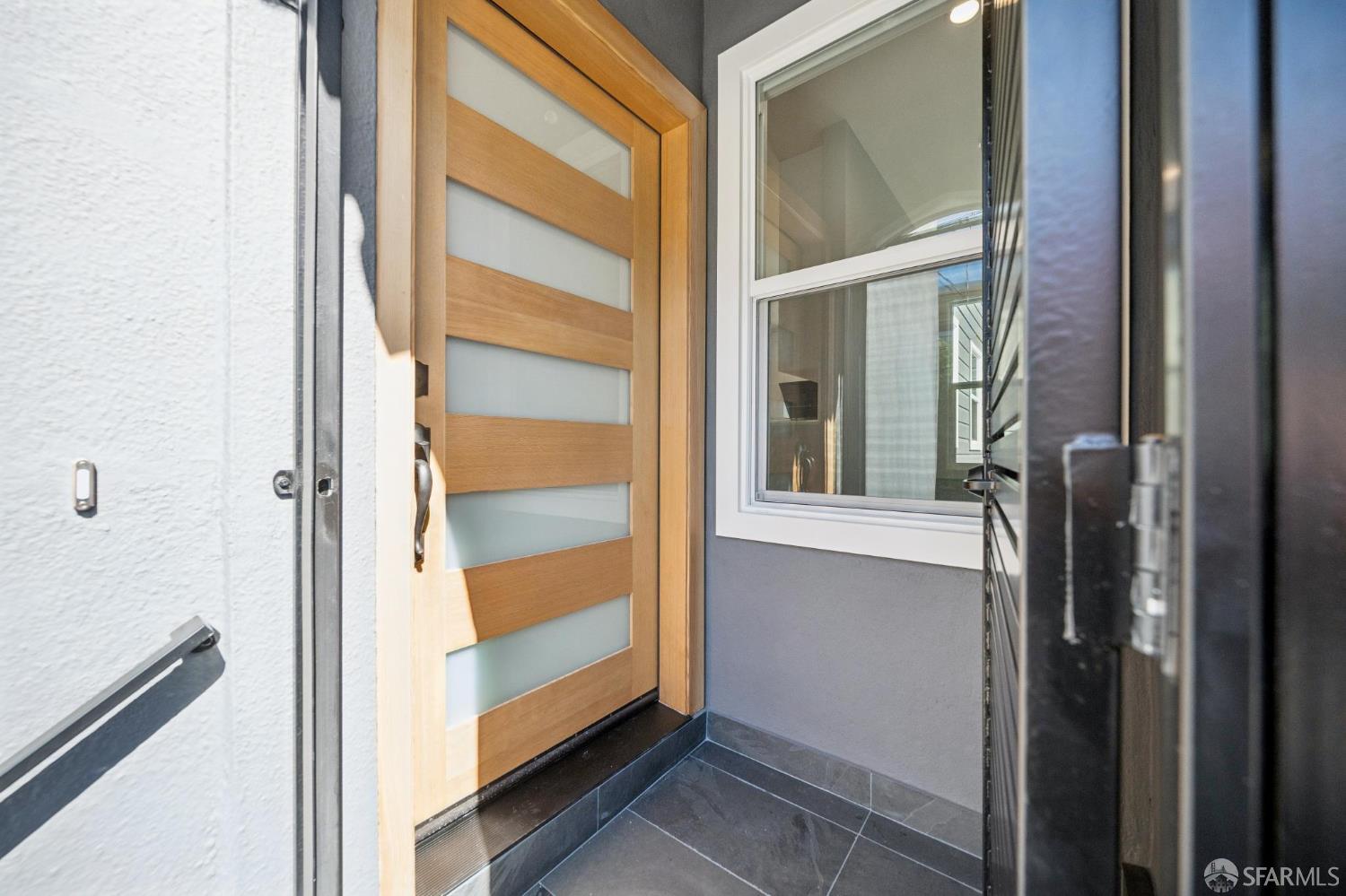 24 Lawrence Avenue - Photo 4