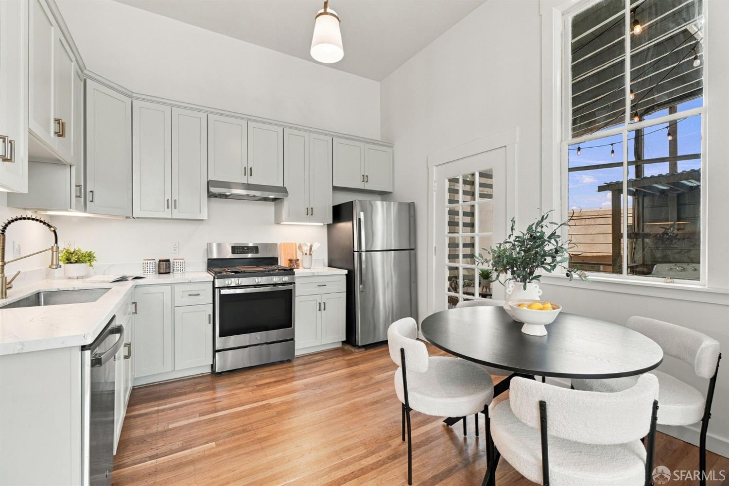 400 Oak Street #6 - Photo 3