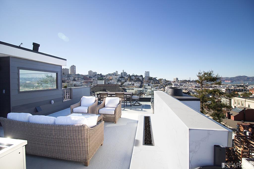 352 Chestnut Street - Photo 2