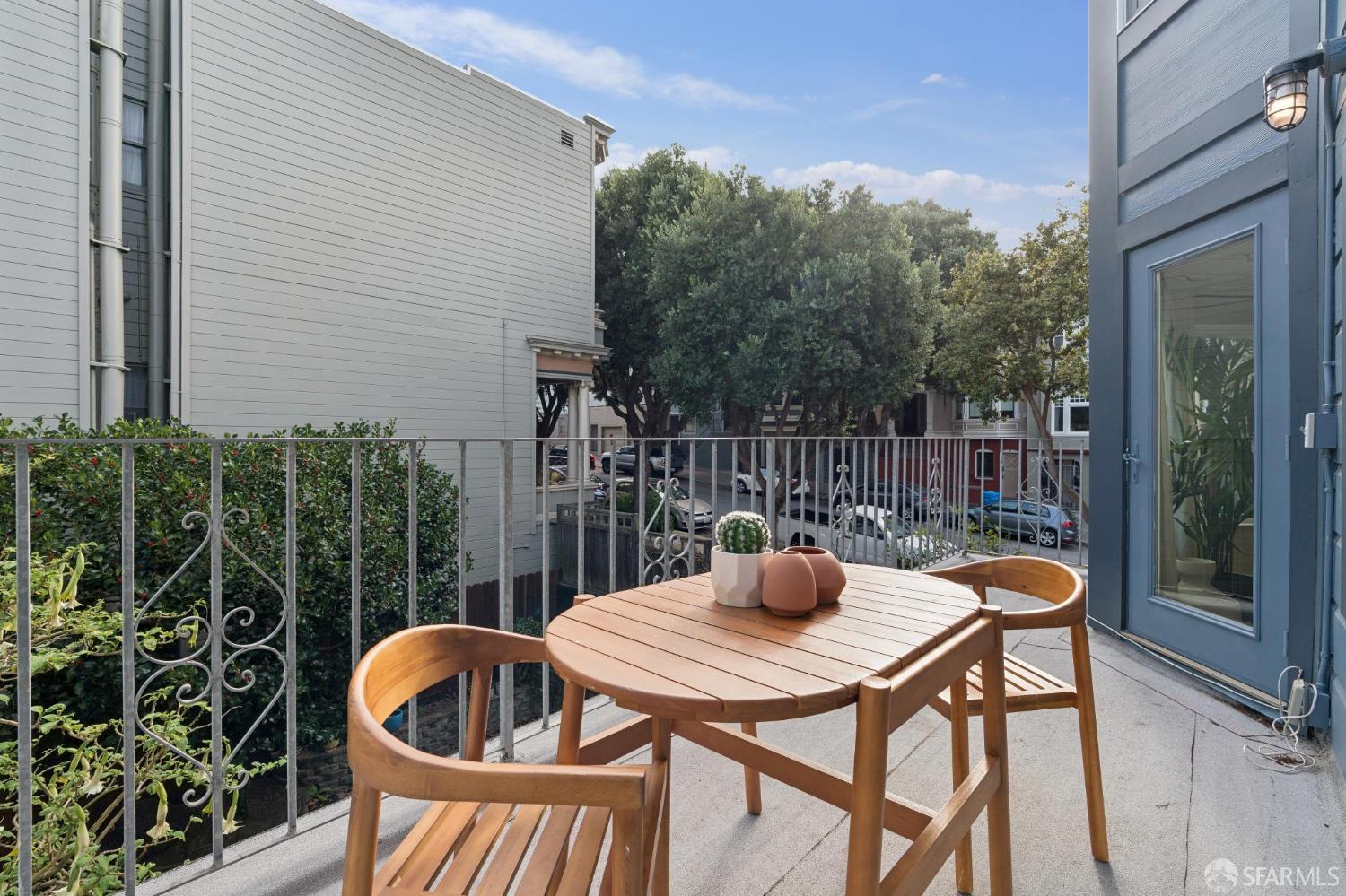 1180 Broderick Street #202 - Photo 5