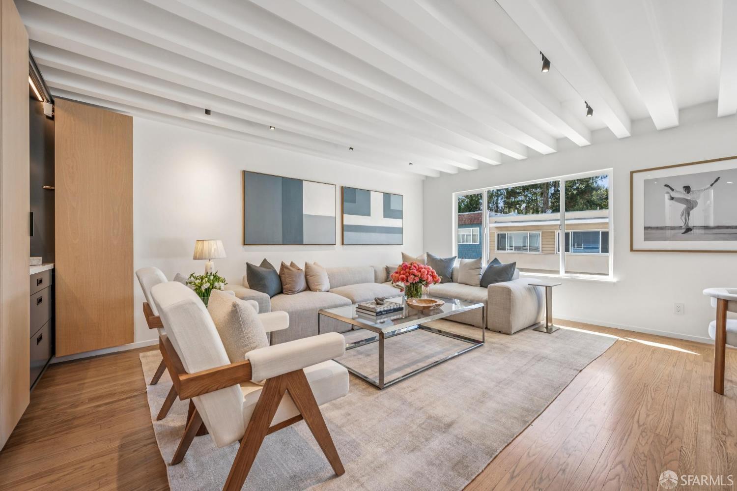 136 Los Palmos Drive - Photo 3
