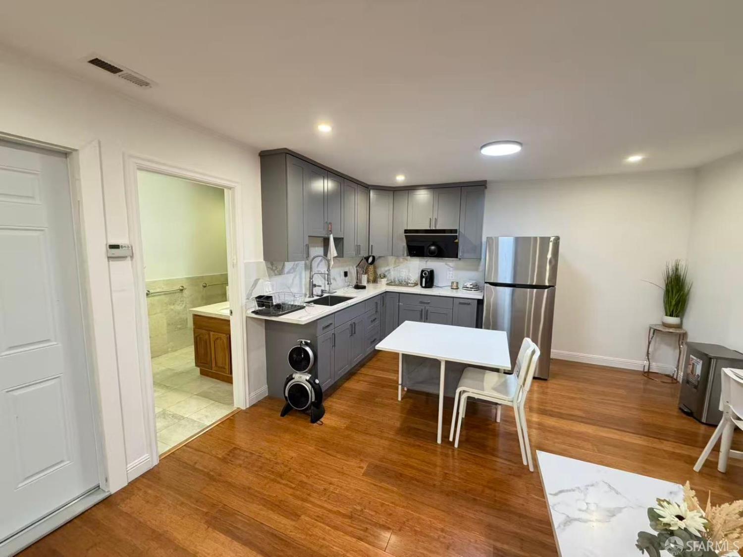 848 Girard Street #3 - Photo 3