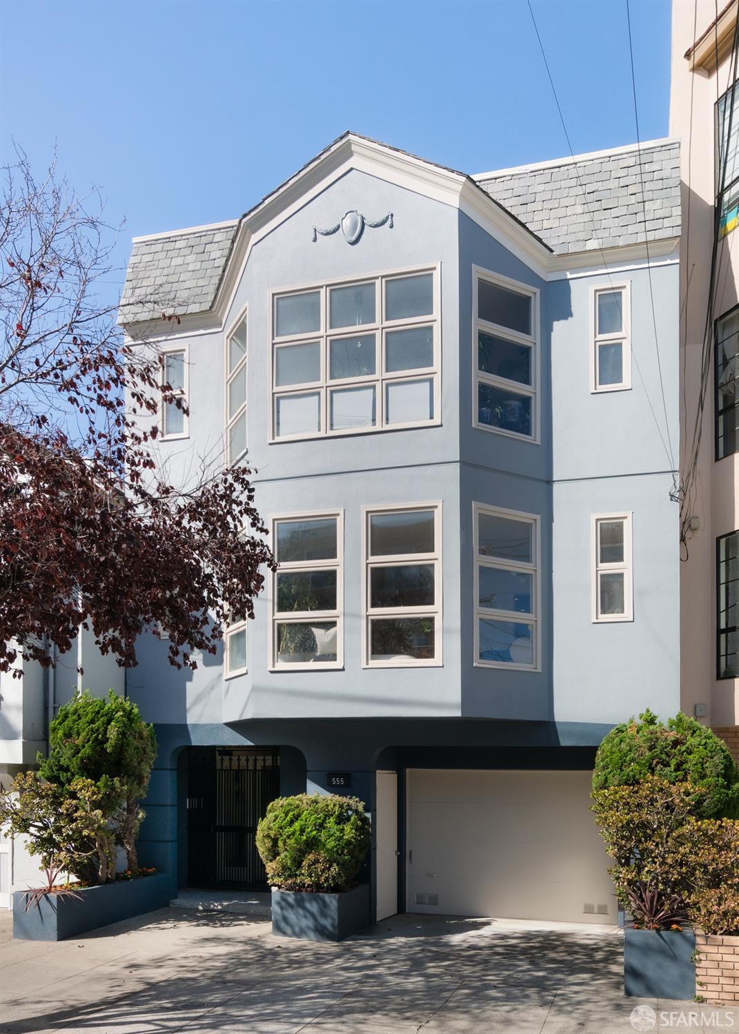 555 6th Avenue #A - Photo 2