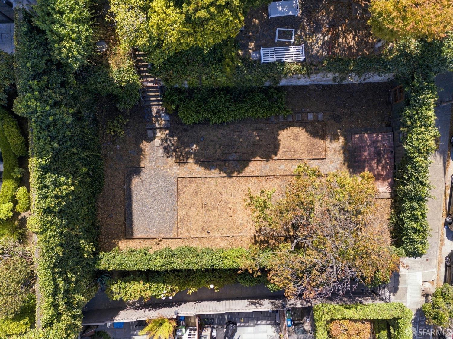 2528 Hyde Street - Photo 3