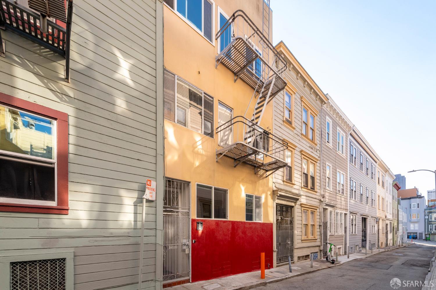 52-56 Varennes Street - Photo 2